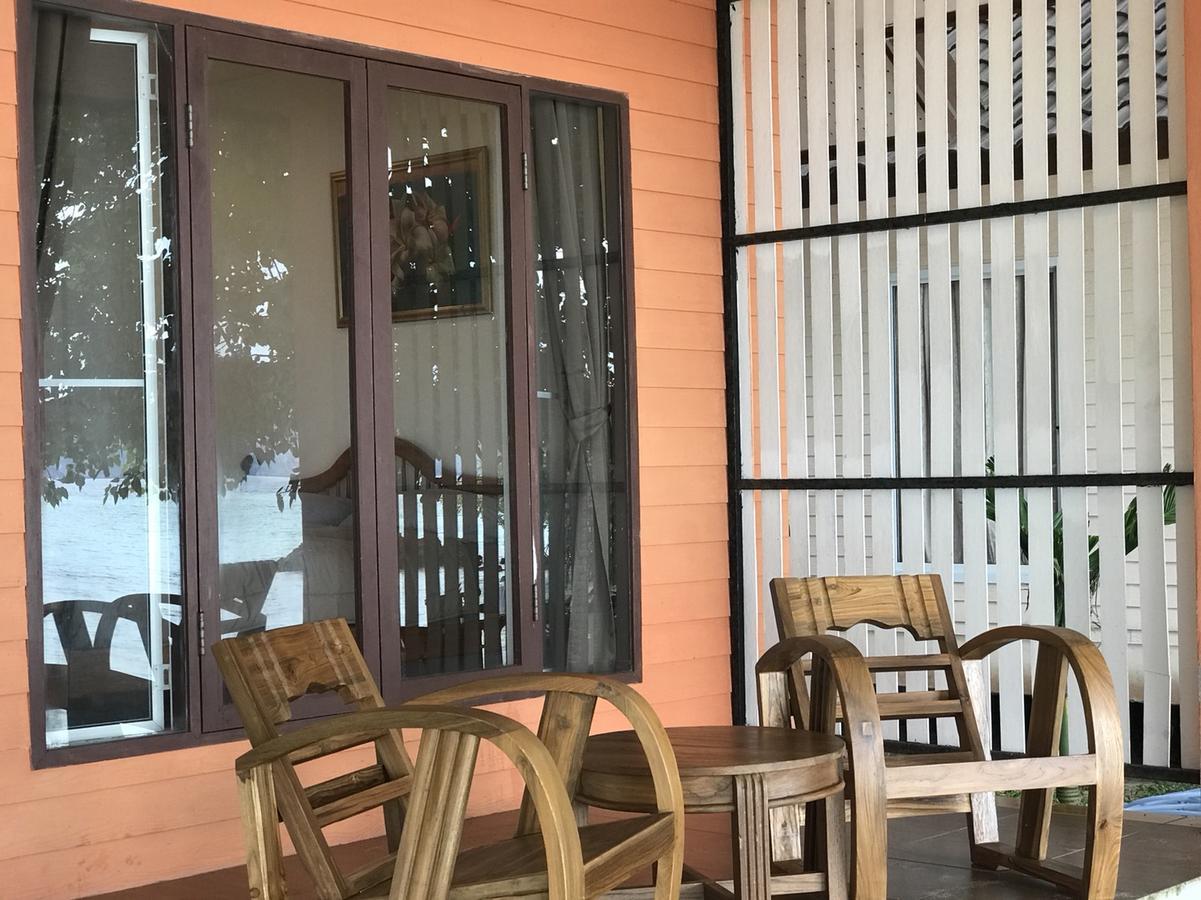 Paradise Beachfront Bungalows Hotel Koh Kradan Buitenkant foto
