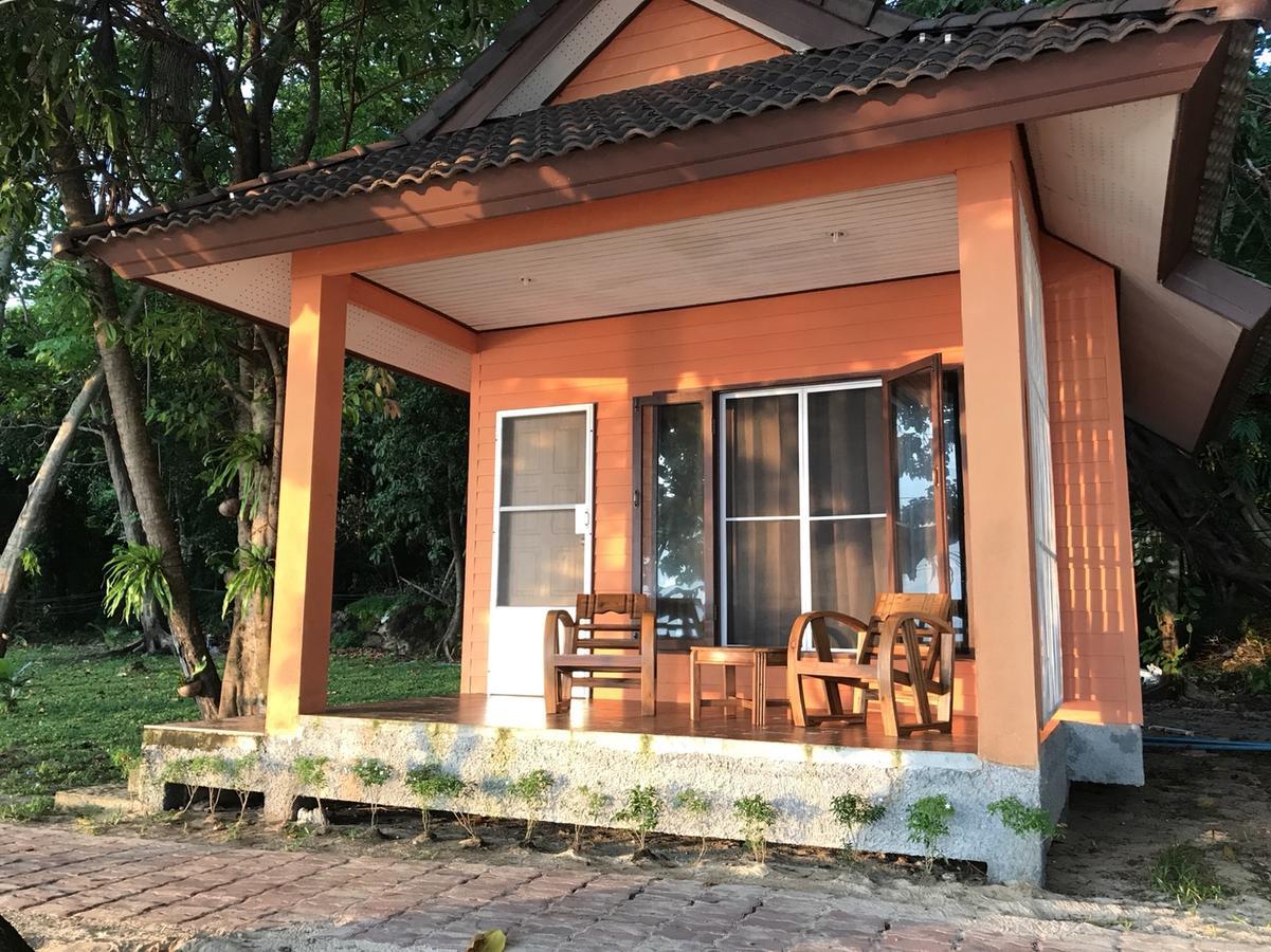Paradise Beachfront Bungalows Hotel Koh Kradan Buitenkant foto