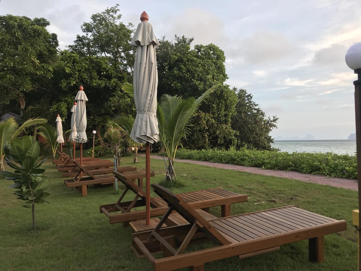 Paradise Beachfront Bungalows Hotel Koh Kradan Buitenkant foto