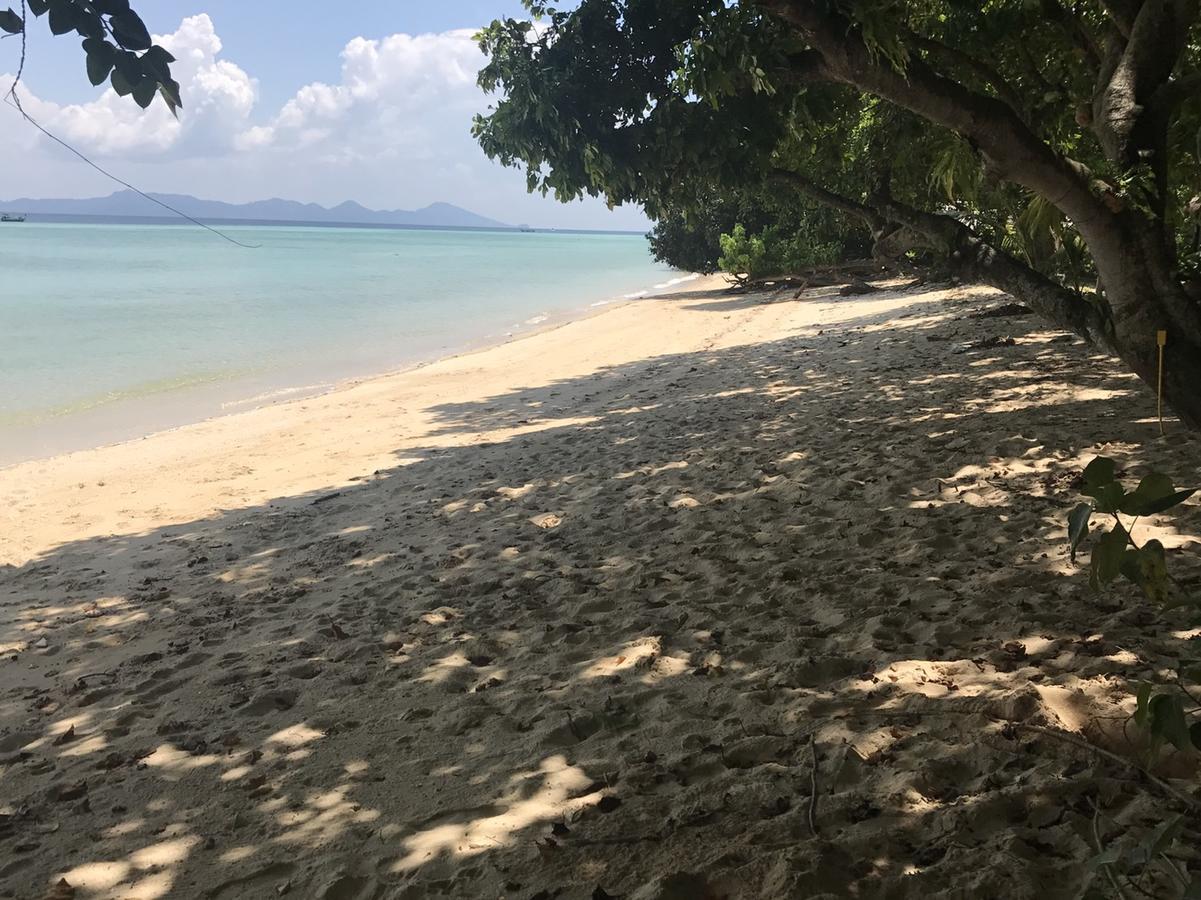 Paradise Beachfront Bungalows Hotel Koh Kradan Buitenkant foto